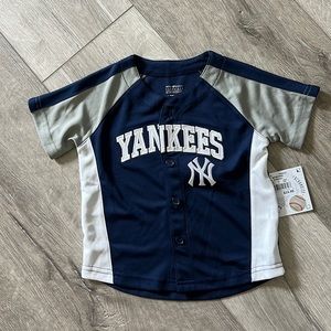Yankees toddler shirt